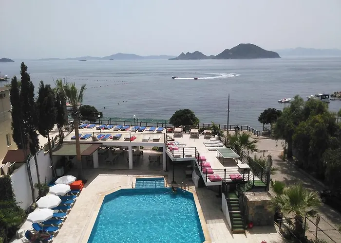 酒店 Cemre 图尔古特雷斯