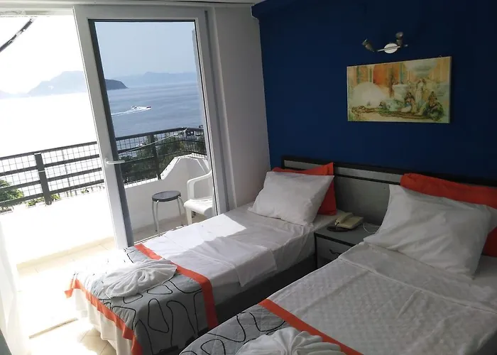 Cemre Тургутрейс