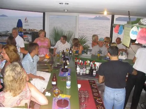 Cemre Тургутрейс