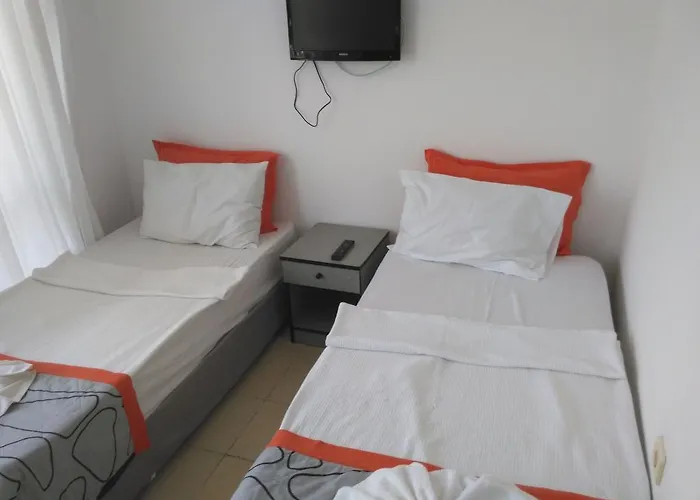 Hotell Cemre Turgutreis