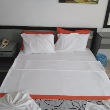 酒店 Cemre 图尔古特雷斯