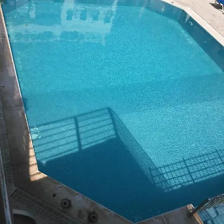 Cemre 2* 图尔古特雷斯