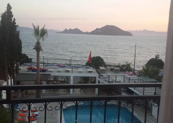 Hotel Cemre Turgutreis