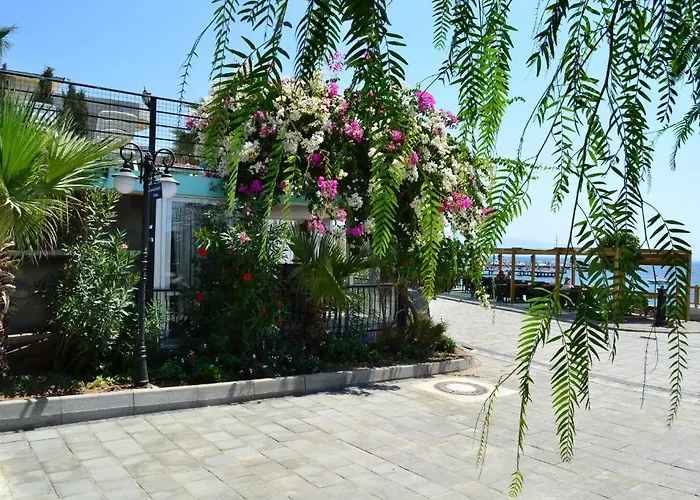 Hotel Cemre Turgutreis